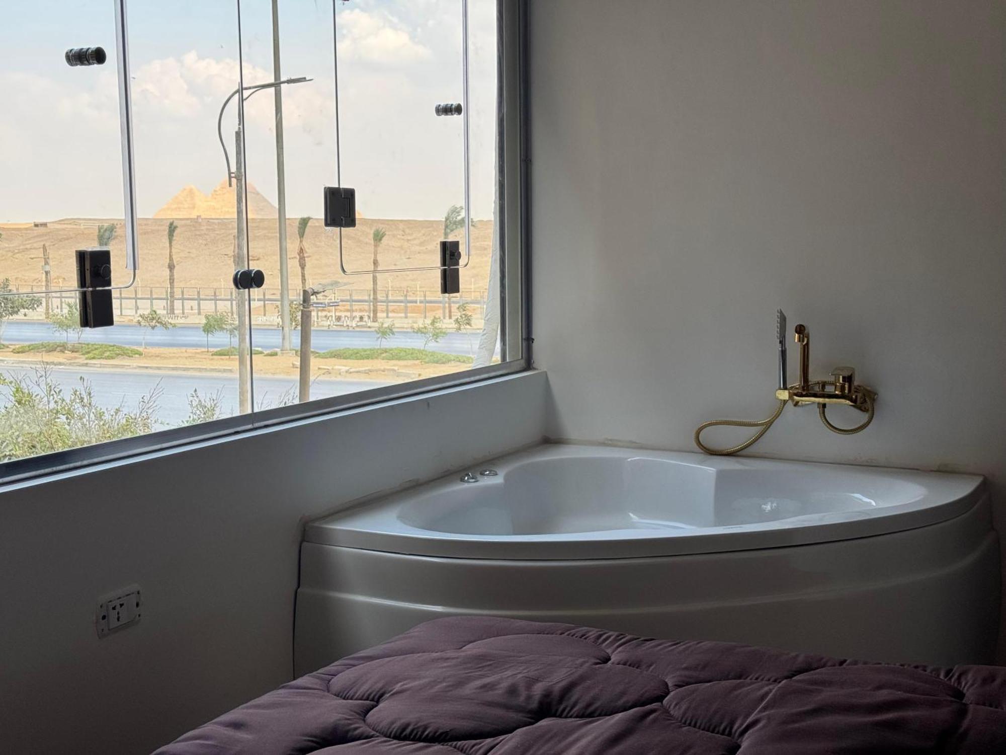 New White Pyramids Inn Ghatati エクステリア 写真