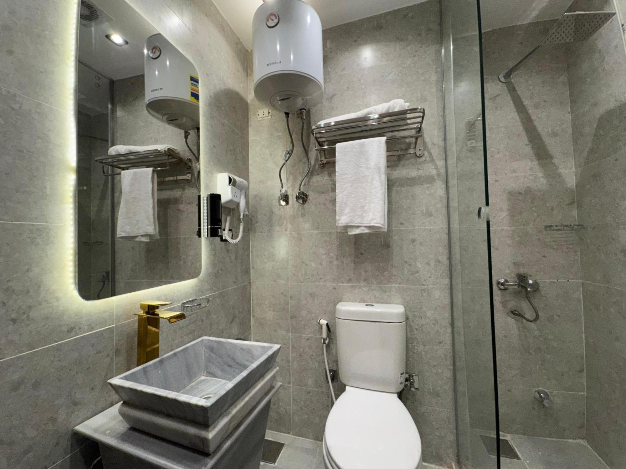 New White Pyramids Inn Ghatati エクステリア 写真