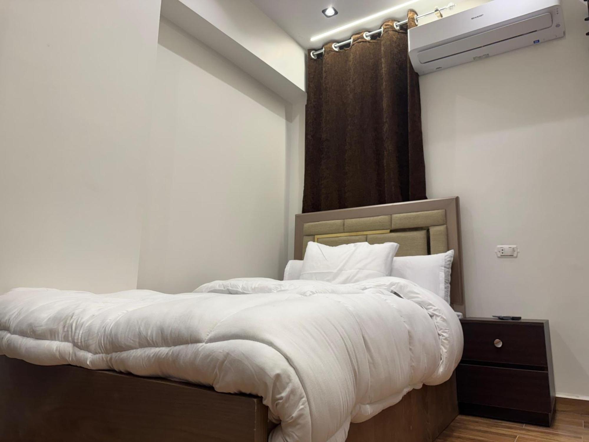 New White Pyramids Inn Ghatati エクステリア 写真