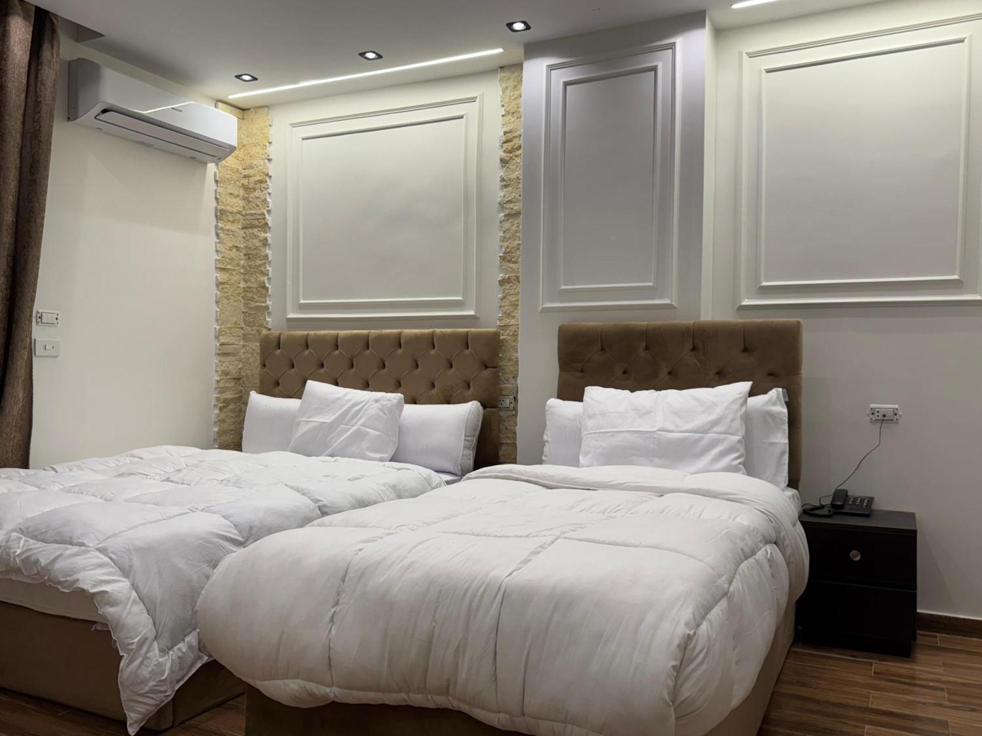 New White Pyramids Inn Ghatati エクステリア 写真