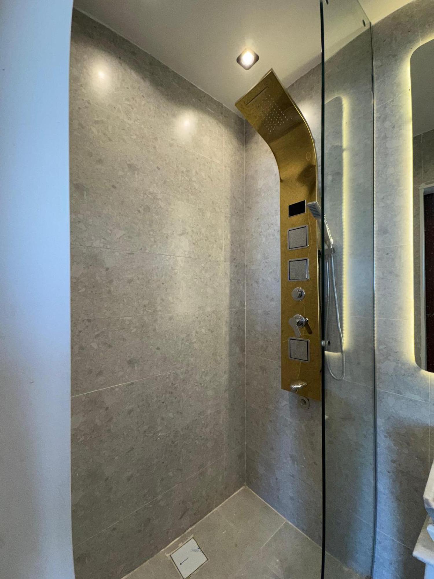 New White Pyramids Inn Ghatati エクステリア 写真
