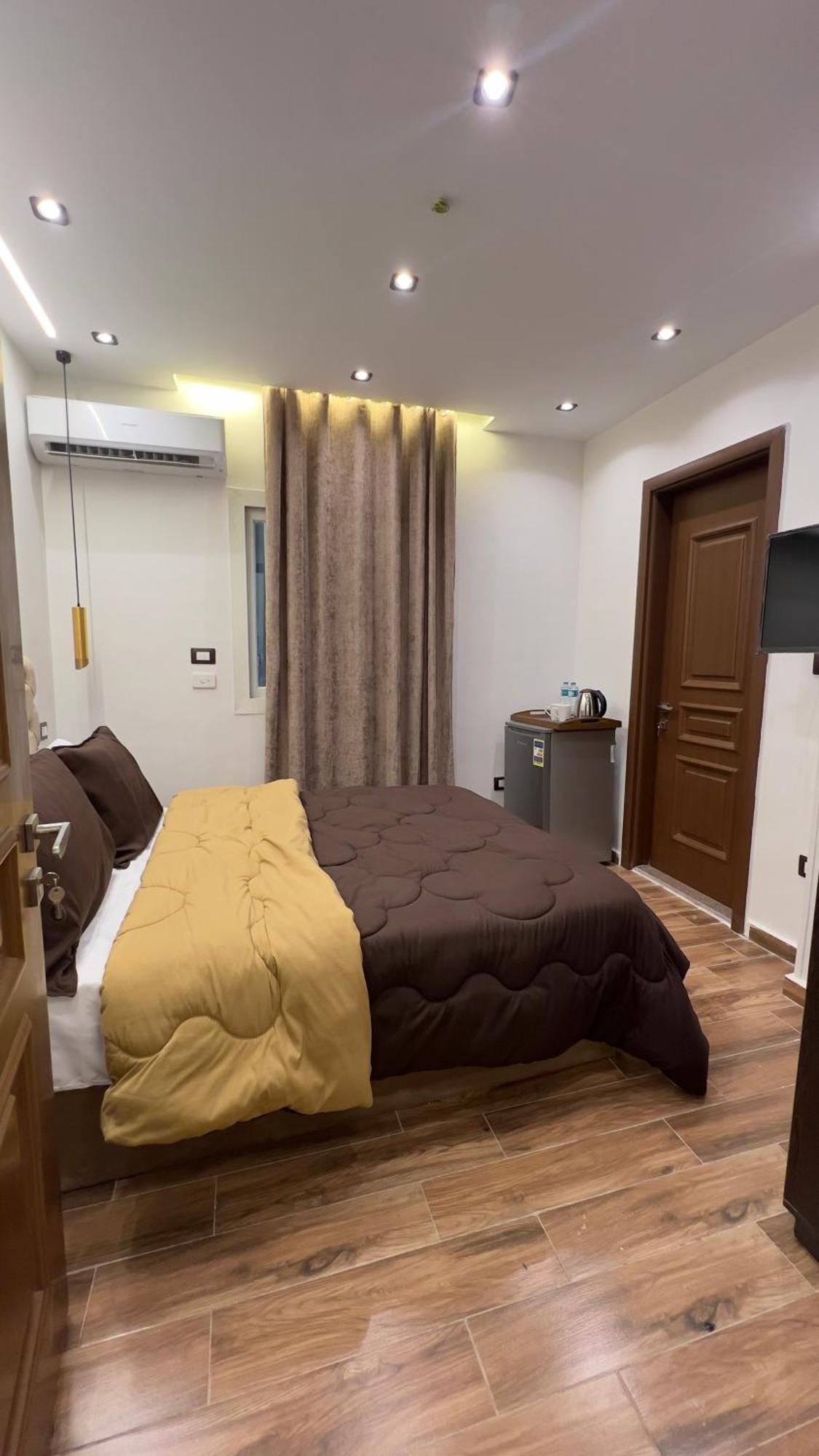 New White Pyramids Inn Ghatati エクステリア 写真